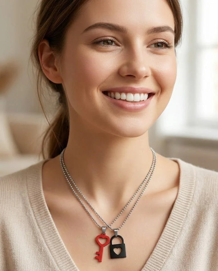 Key &amp; Lock Pendant Necklace Set